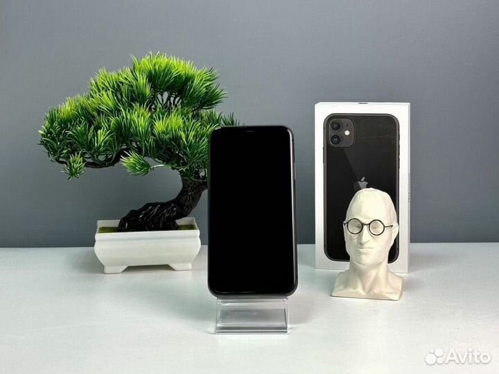 iPhone 11, 64 ГБ