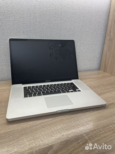 Apple MacBook Pro 17