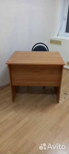 Стол письменный с тумбочкой