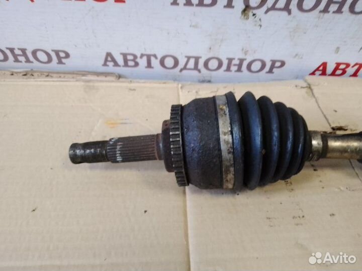 Полуось привод передний левый Nissan Primera P12