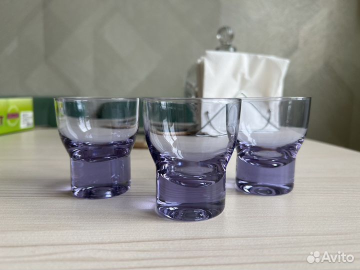 Стопка из цветного стекла