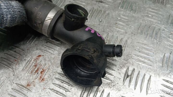 Патрубок радиатора Audi A6