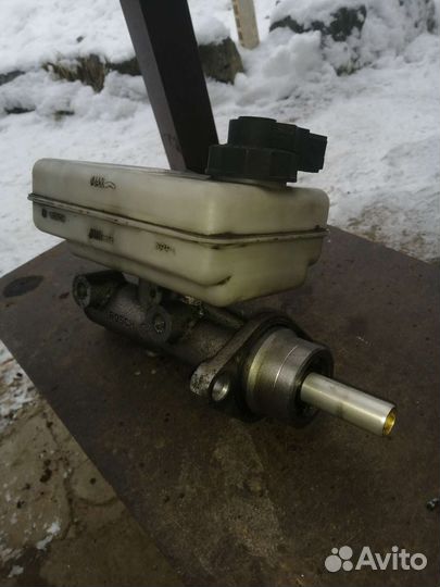 Главный тормозной цилиндр ивеко