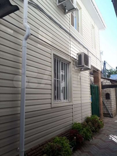 2-к. квартира, 77 м², 1/2 эт.