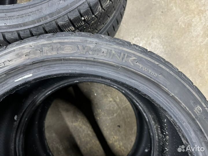 Triangle Snowlink TWT02 245/40 R19 и 275/35 R19