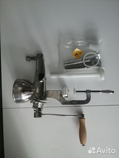 Соковыжималка шнековая ручная akitajp