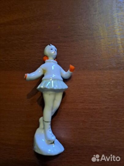 Фарфоровые статуэтки лфз