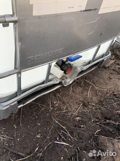 Емкость пластиковая cube бу