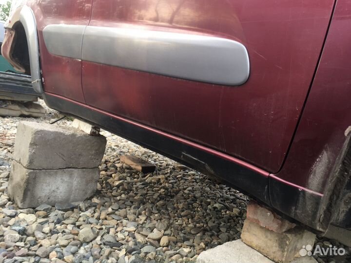 Toyota rav 4 2004 порог правый стойка кузова