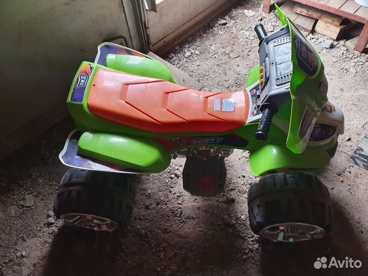 Детский квадроцикл на аккумуляторе