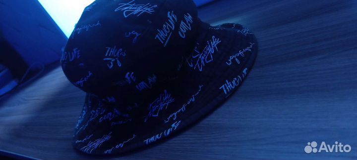 Двухсторонняя Панама в стиле:автографы