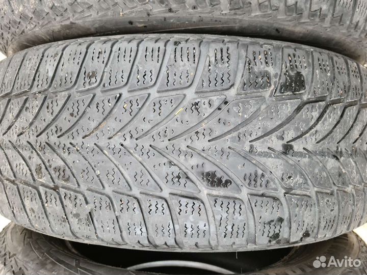 Goodyear UltraGrip Ice 2 215/60 R16 99T