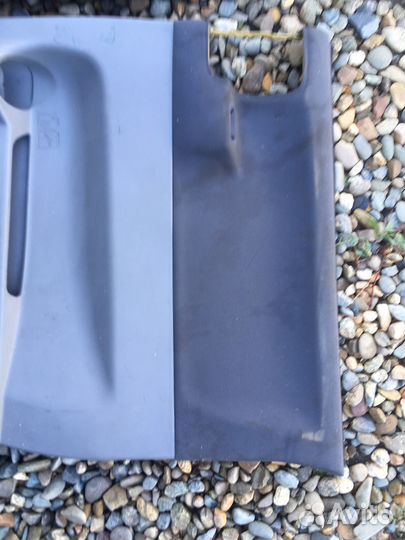 Обшивка двери задней Toyota Noah 2002, AZR 60 65