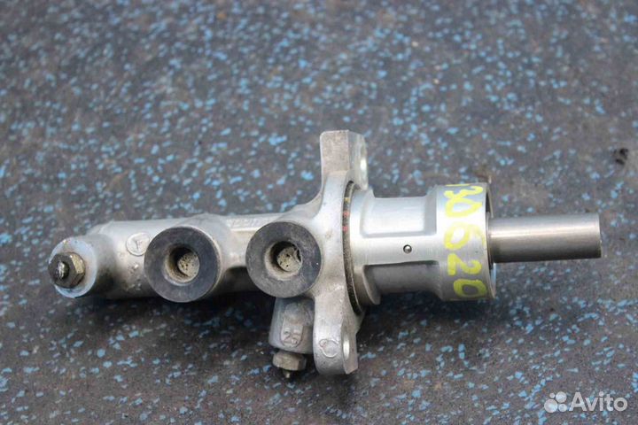 Цилиндр главный тормозной Mercedes-Benz E-Class (М