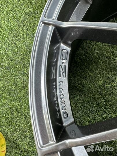Оригинальные Диски OZ Racing Ultraleggera R18