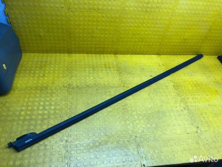 Уплотнитель опускного стекла задний правый