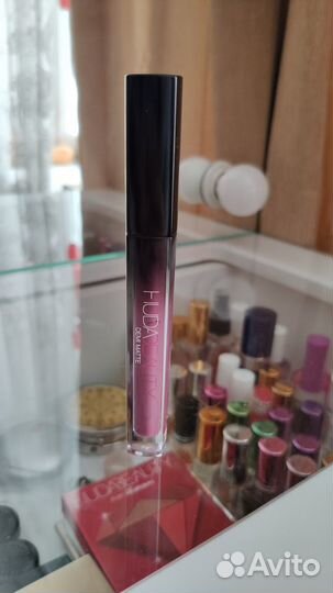 Помада- блеск для губ huda