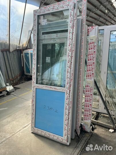 Пластиковые двери