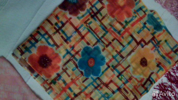 Шарфы платки палантины много