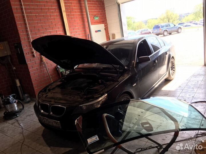 Лобовое стекло на Bmw e60 Бмв е60