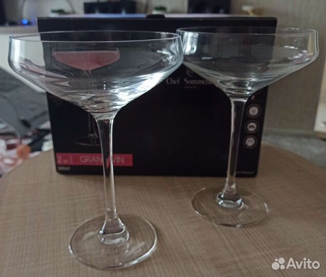 Хрустальные бокалы, Франция