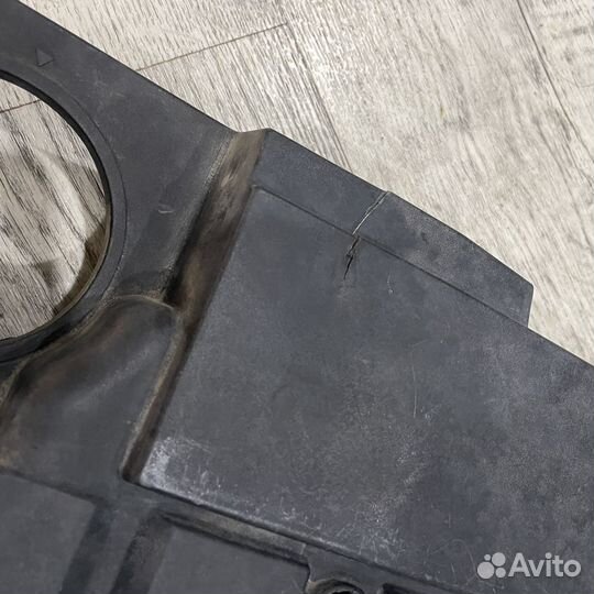 Декоративная крышка двигателя Mitsubishi Galant 8