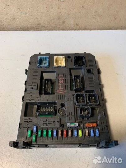 Блок предохранителей Peugeot 308 EP6