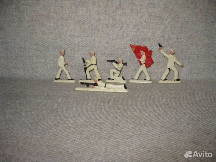 Игрушка СССР Набор солдатики матросы колкий пласти