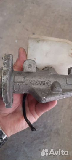 Главный тормозной цилиндр renault