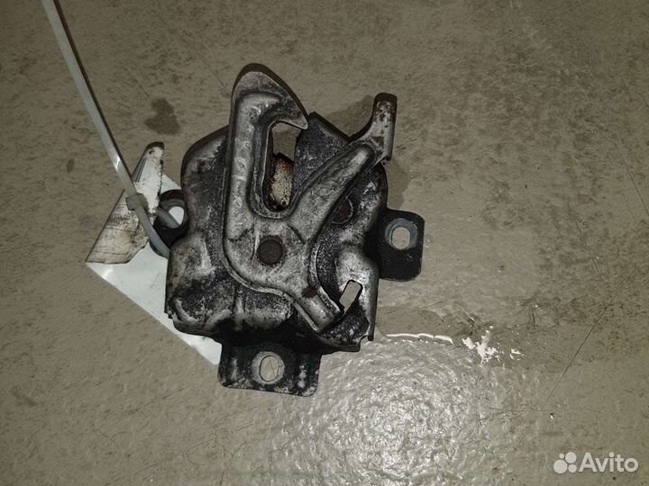 Замок капота Suzuki SX4 2006-2013