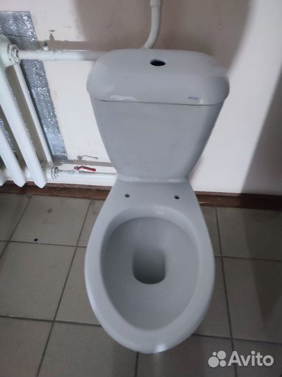 Унитазы и бачки бу