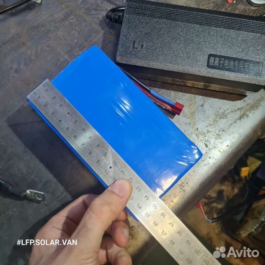 Аккумулятор 12в 15ач + зарядное