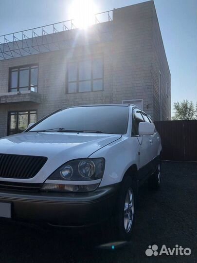 Toyota Harrier 3.0 AT, 1998, 370 000 км