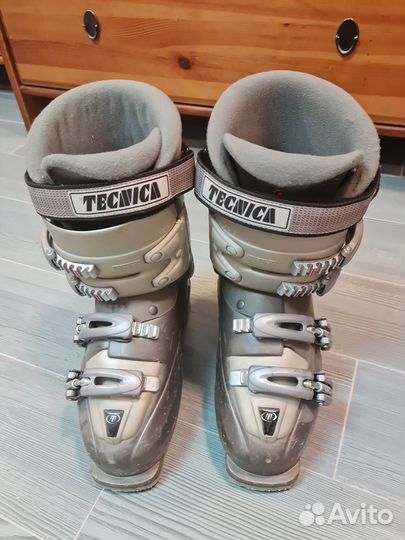 Горнолыжные ботинки женские, 35-36 размер