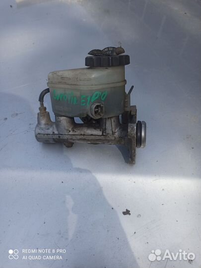 Главный тормозной цилиндр Toyota Corolla E100