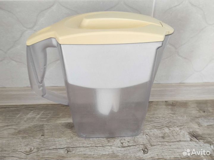 Кувшин для очистки воды