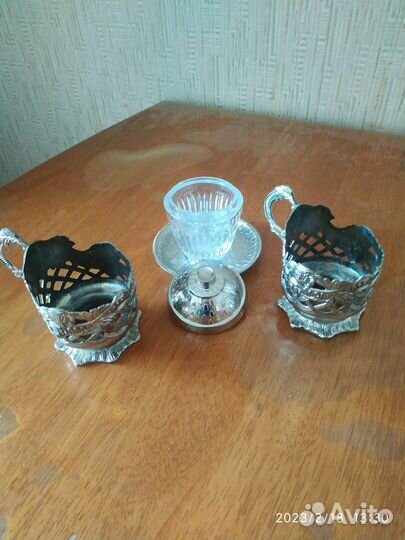 Подставки,подстаканники мельхиоровые и др.р