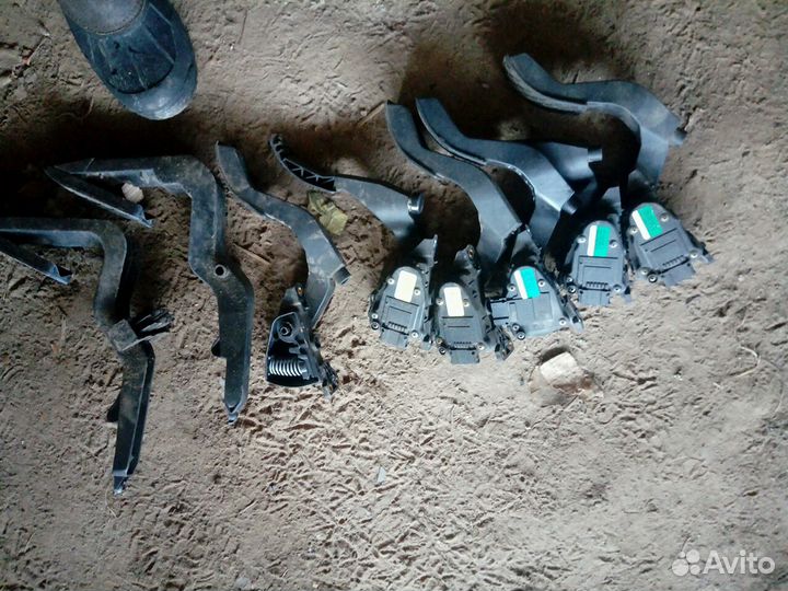 Электонная педаль газа на пассат