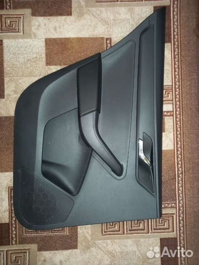 Обшивка на skoda rapid