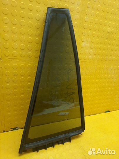 Стекло боковое заднее правое Toyota Rav4 ACA3