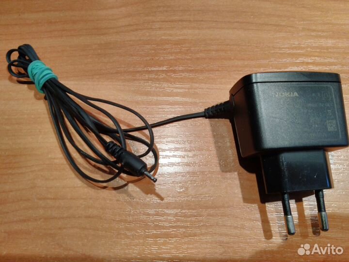 Зарядка Nokia AC-3E (Nokia 2mm).Вышлю почтой по Р