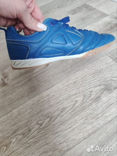 Футбольные бутсы для зала