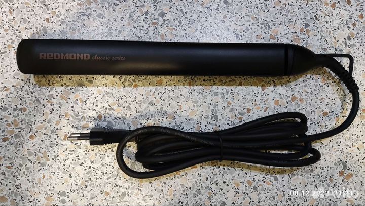 Выпрямитель для волос Redmond новый