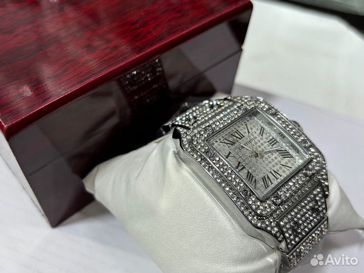 Часы cartier с бриллиантами