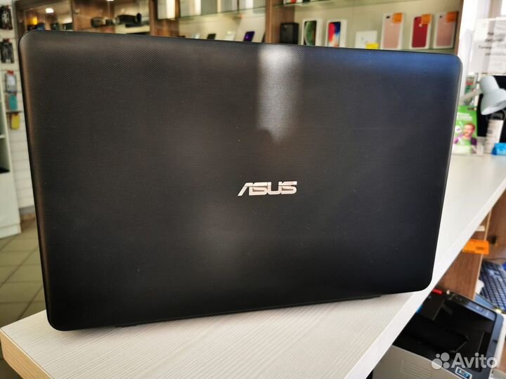 Ноутбук Asus 17.3
