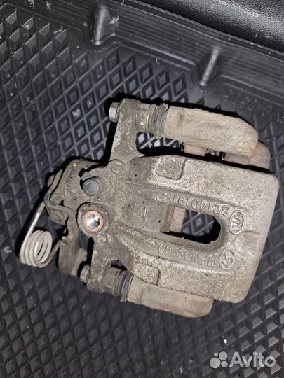 Продаю суппорт правый задний на хендай элантра мд