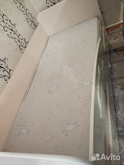 Детская кровать дельфин 180*80