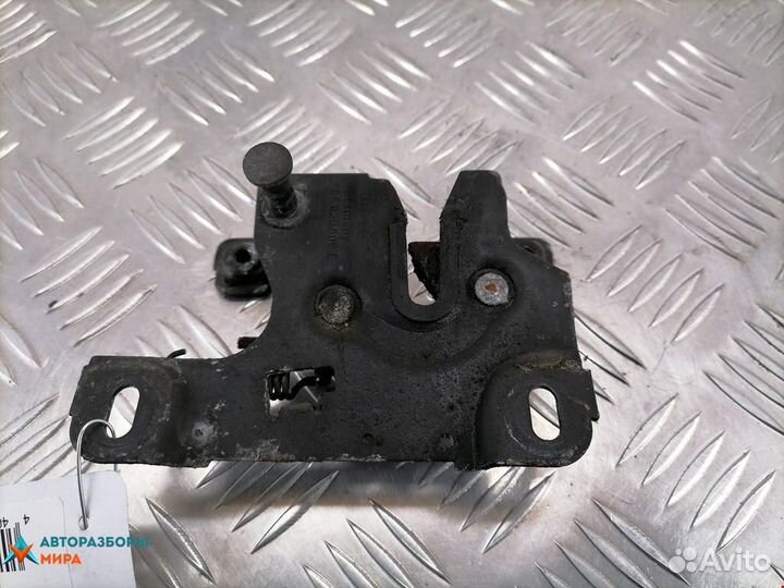 Замок капота Audi A6 4A/C4 1996 8D0823509J