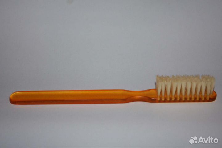 Широкая зубная щётка ркка на войну