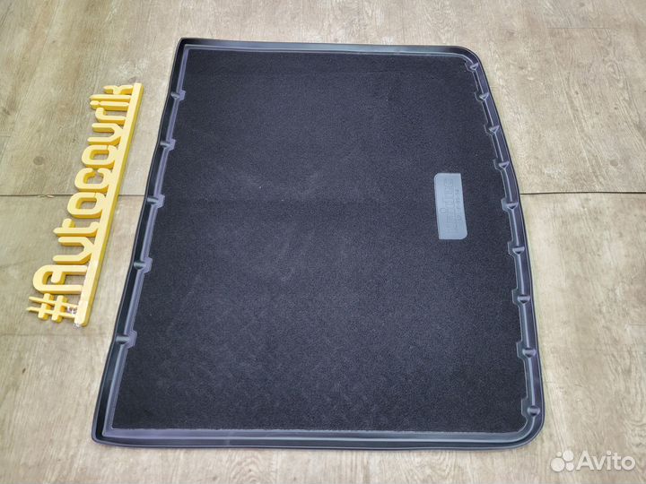 Коврик Lux в багажник Volkswagen Touareg 2